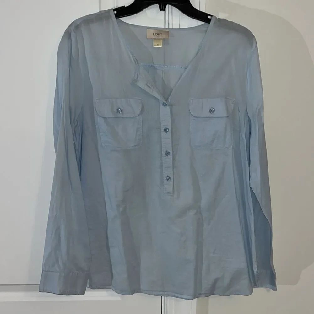 LOFT Carolina Soft Blue long sleeve loose fitted LS  Activewear Shirt M